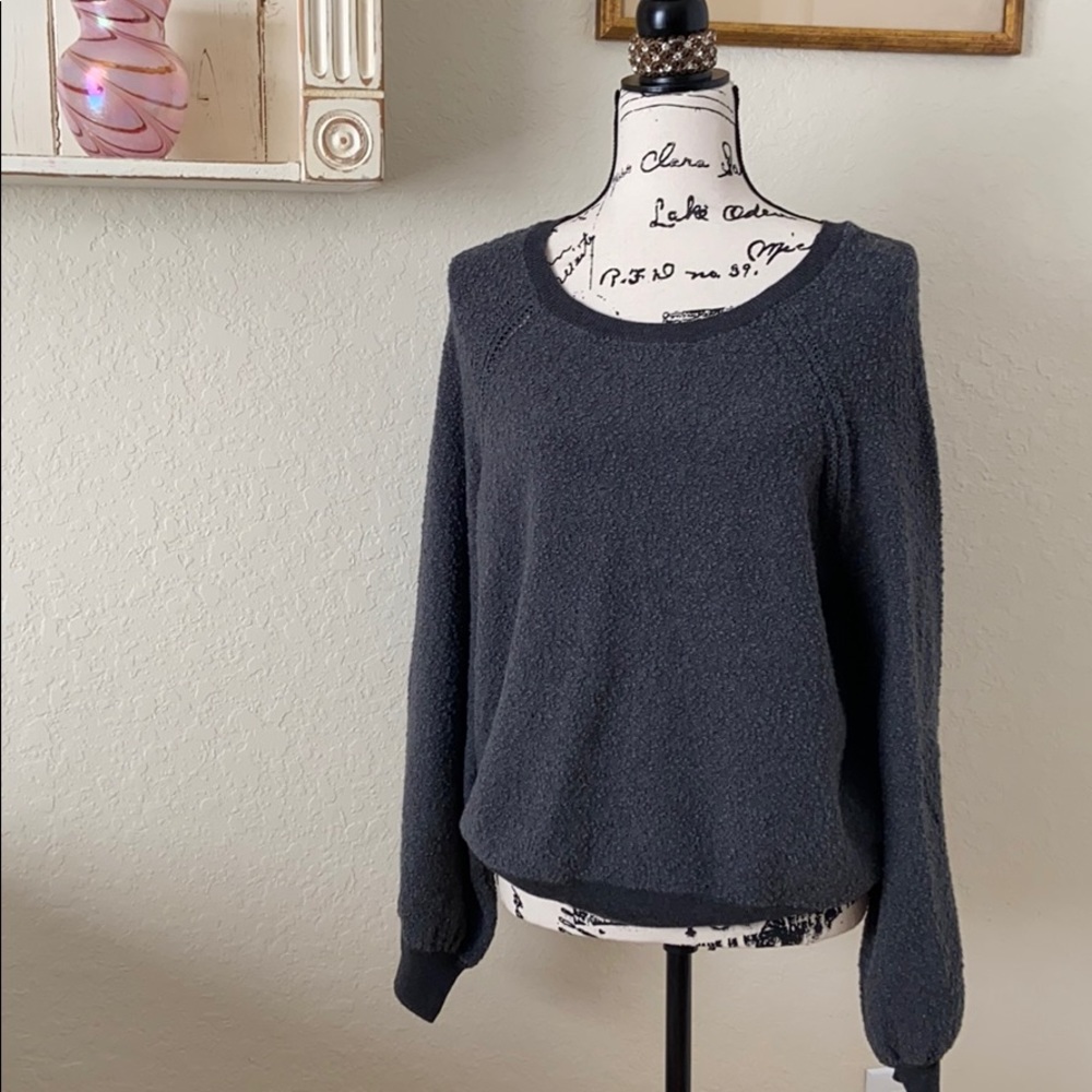 American Eagle sweatshirt.